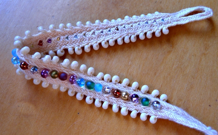 finger loop braiding with beads